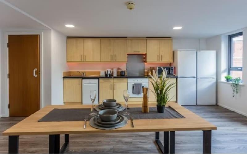 Student Only - Place Apartment *